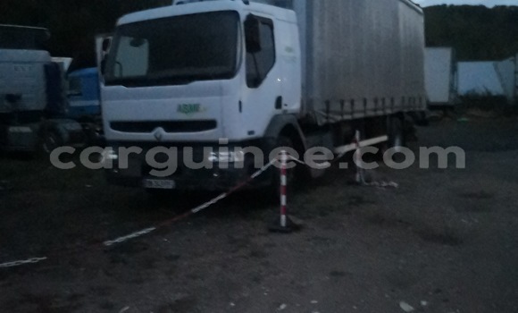 Acheter Occasion Utilitaire Renault Trafic Blanc à Conakry, Conakry Acheter Occasion Utilitaire Renault Trafic Blanc à Conakry, Conakry