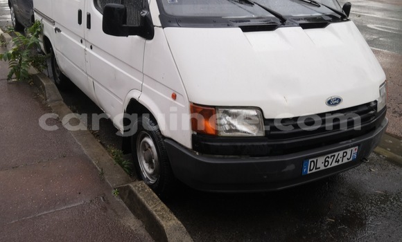 Acheter Occasion Utilitaire Ford Transit Blanc à Conakry, Conakry Acheter Occasion Utilitaire Ford Transit Blanc à Conakry, Conakry