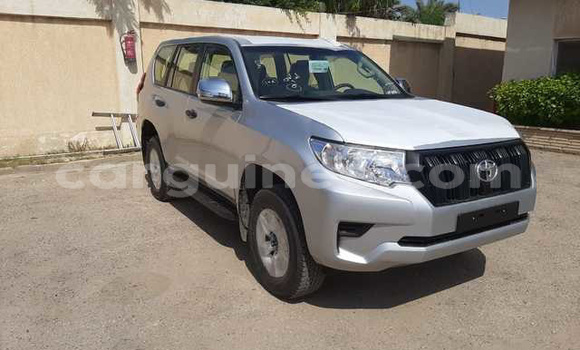 Buy Used Toyota Land Cruiser Prado Silver Car in Conakry in Conakry Buy Used Toyota Land Cruiser Prado Silver Car in Conakry in Conakry
