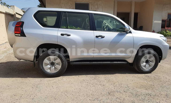 Buy Used Toyota Land Cruiser Prado Silver Car in Conakry in Conakry Buy Used Toyota Land Cruiser Prado Silver Car in Conakry in Conakry