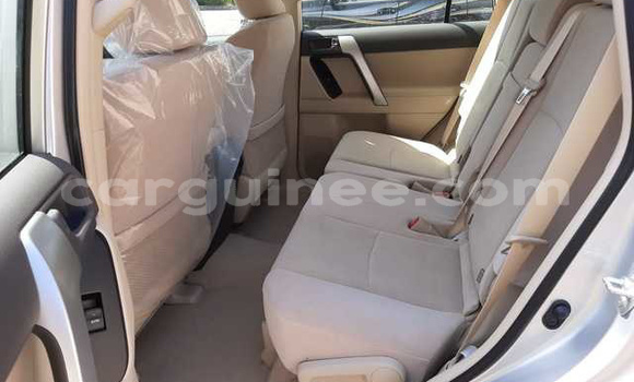 Buy Used Toyota Land Cruiser Prado Silver Car in Conakry in Conakry Buy Used Toyota Land Cruiser Prado Silver Car in Conakry in Conakry
