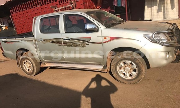 Acheter Occasion Voiture Toyota Hilux Gris à Conakry, Conakry Acheter Occasion Voiture Toyota Hilux Gris à Conakry, Conakry