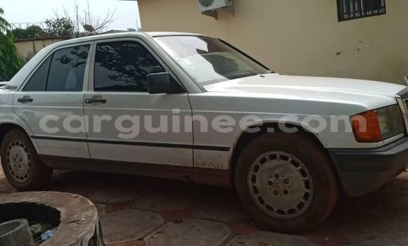 Acheter Occasion Voiture Mercedes-Benz 190 Blanc à Conakry, Conakry Acheter Occasion Voiture Mercedes-Benz 190 Blanc à Conakry, Conakry