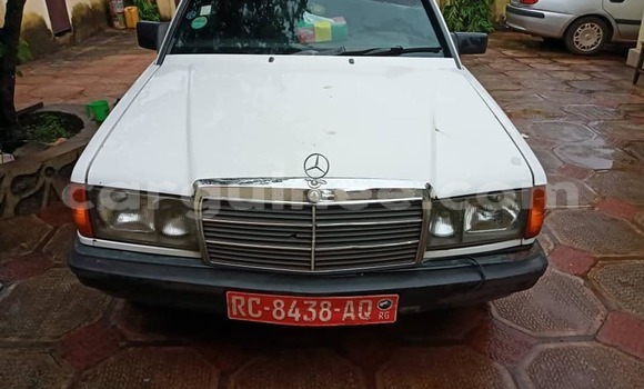 Acheter Occasion Voiture Mercedes-Benz 190 Blanc à Conakry, Conakry Acheter Occasion Voiture Mercedes-Benz 190 Blanc à Conakry, Conakry