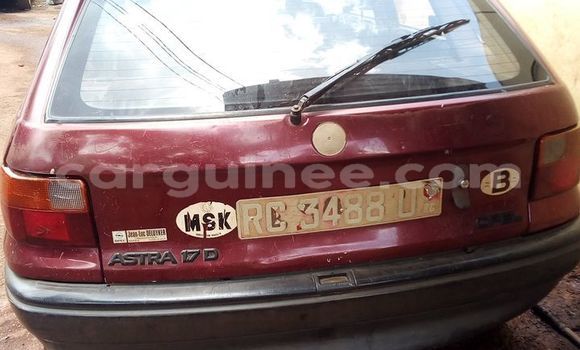 Acheter Occasion Voiture Opel Astra Rouge à Conakry, Conakry Acheter Occasion Voiture Opel Astra Rouge à Conakry, Conakry