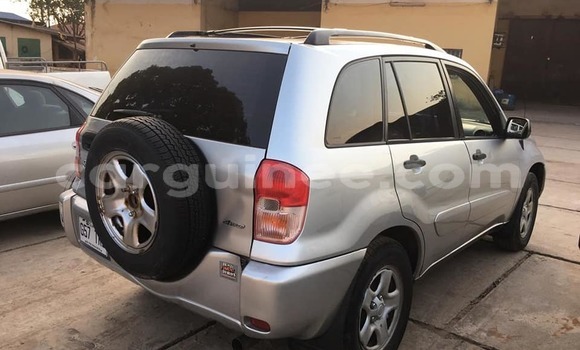 Acheter Occasion Voiture Toyota RAV4 Gris à Conakry, Conakry Acheter Occasion Voiture Toyota RAV4 Gris à Conakry, Conakry