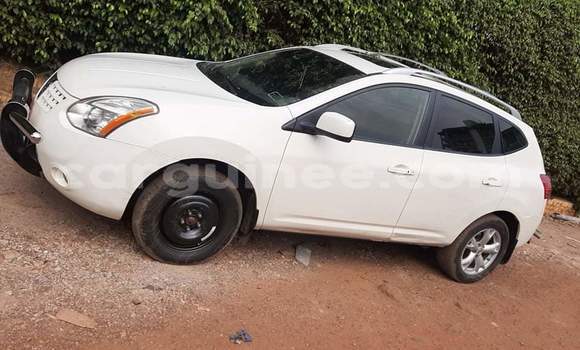 Buy Used Nissan Rogue White Car in Conakry in Conakry Buy Used Nissan Rogue White Car in Conakry in Conakry