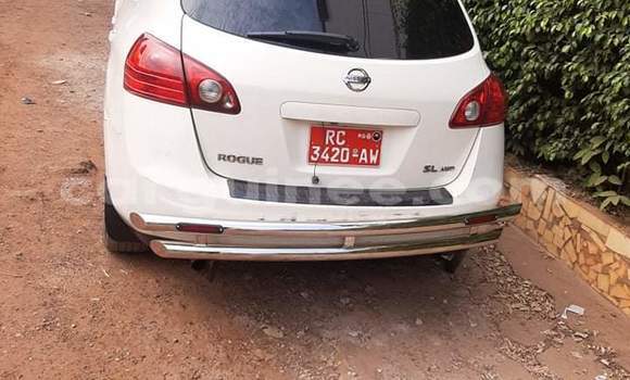 Buy Used Nissan Rogue White Car in Conakry in Conakry Buy Used Nissan Rogue White Car in Conakry in Conakry