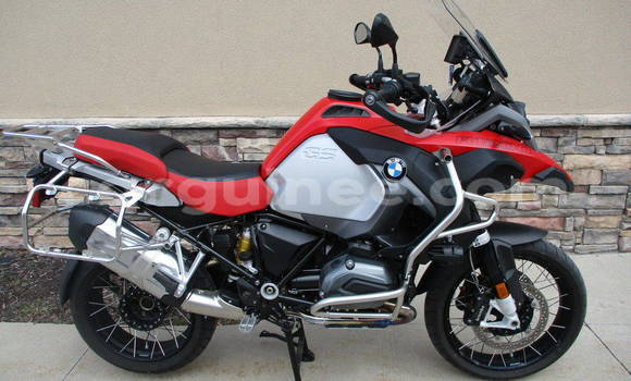 Acheter Occasion Moto BMW R1200GS Adventure Rouge à Conakry, Conakry Acheter Occasion Moto BMW R1200GS Adventure Rouge à Conakry, Conakry