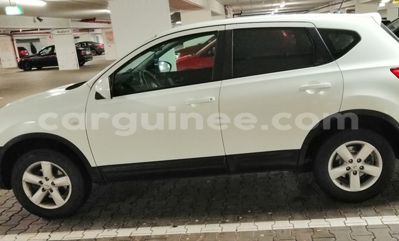 Buy Used Nissan Qashqai White Car in Conakry in Conakry Buy Used Nissan Qashqai White Car in Conakry in Conakry