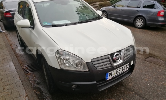Buy Used Nissan Qashqai White Car in Conakry in Conakry Buy Used Nissan Qashqai White Car in Conakry in Conakry
