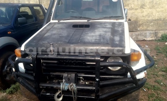 Acheter Occasion Voiture Toyota Land Cruiser Blanc à Conakry, Conakry Acheter Occasion Voiture Toyota Land Cruiser Blanc à Conakry, Conakry