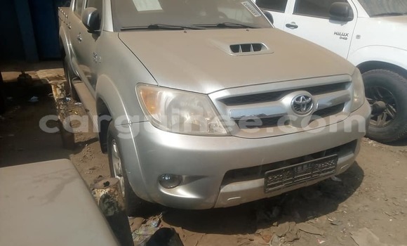 Acheter Occasion Voiture Toyota Hilux Gris à Conakry, Conakry Acheter Occasion Voiture Toyota Hilux Gris à Conakry, Conakry