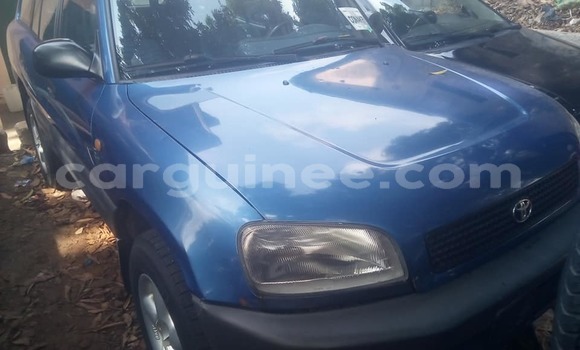 Acheter Occasion Voiture Toyota RAV4 Bleu à Conakry, Conakry Acheter Occasion Voiture Toyota RAV4 Bleu à Conakry, Conakry