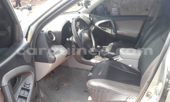 Acheter Occasion Voiture Toyota RAV4 Vert à Conakry, Conakry Acheter Occasion Voiture Toyota RAV4 Vert à Conakry, Conakry