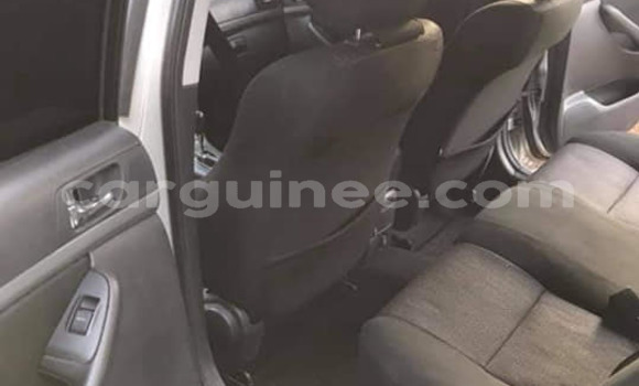 Acheter Occasion Voiture Toyota Avensis Gris à Conakry, Conakry Acheter Occasion Voiture Toyota Avensis Gris à Conakry, Conakry