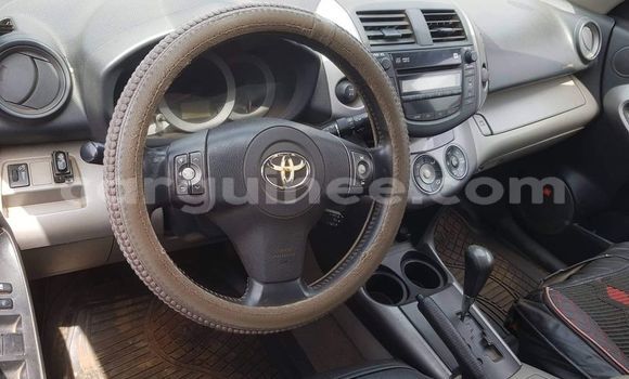 Acheter Occasion Voiture Toyota RAV4 Bleu à Conakry, Conakry Acheter Occasion Voiture Toyota RAV4 Bleu à Conakry, Conakry