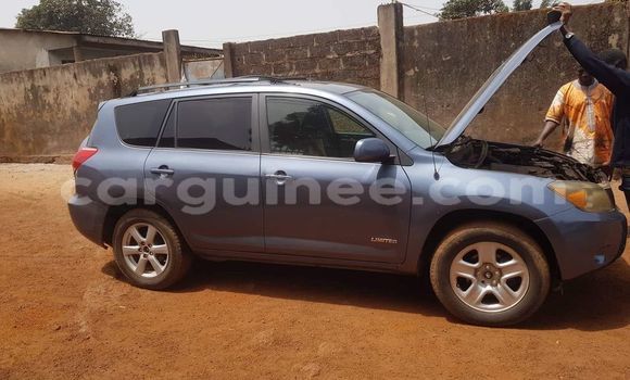 Acheter Occasion Voiture Toyota RAV4 Bleu à Conakry, Conakry Acheter Occasion Voiture Toyota RAV4 Bleu à Conakry, Conakry