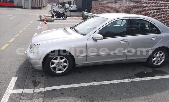 Acheter Occasion Voiture Mercedes-Benz C–Class Gris à Conakry, Conakry Acheter Occasion Voiture Mercedes-Benz C–Class Gris à Conakry, Conakry