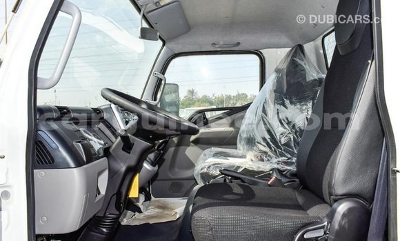 Buy Import Mitsubishi L400 White Truck in Import - Dubai in Conakry Buy Import Mitsubishi L400 White Truck in Import - Dubai in Conakry