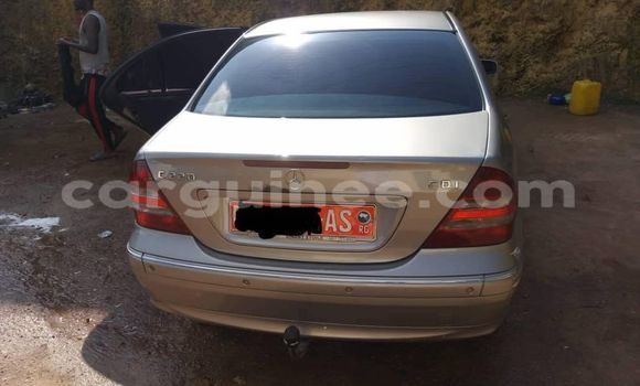 Acheter Occasion Voiture Mercedes-Benz C–Class Gris à Conakry, Conakry Acheter Occasion Voiture Mercedes-Benz C–Class Gris à Conakry, Conakry
