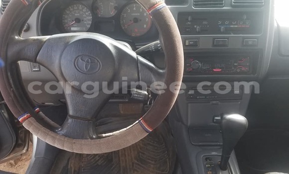 Acheter Occasion Voiture Toyota RAV4 Gris à Conakry, Conakry Acheter Occasion Voiture Toyota RAV4 Gris à Conakry, Conakry