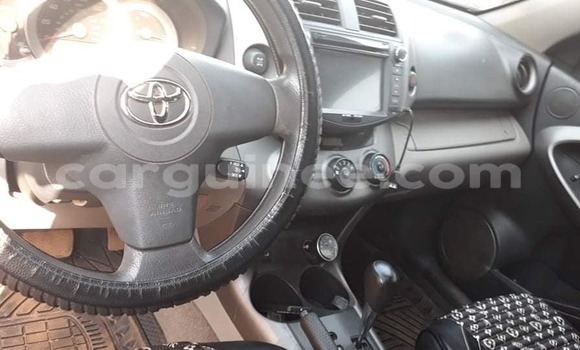 Acheter Occasion Voiture Toyota RAV4 Gris à Conakry, Conakry Acheter Occasion Voiture Toyota RAV4 Gris à Conakry, Conakry
