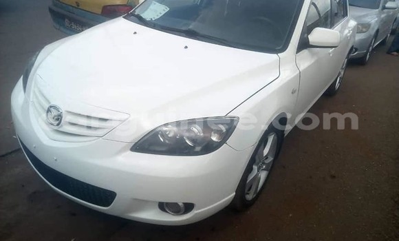 Buy Used Mazda 3 White Car in Conakry in Conakry