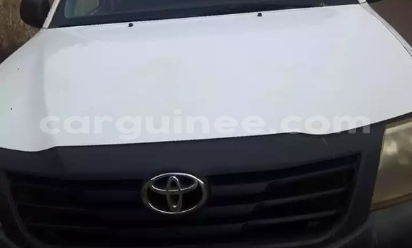 Acheter Occasion Voiture Toyota Hilux Blanc à Conakry, Conakry Acheter Occasion Voiture Toyota Hilux Blanc à Conakry, Conakry
