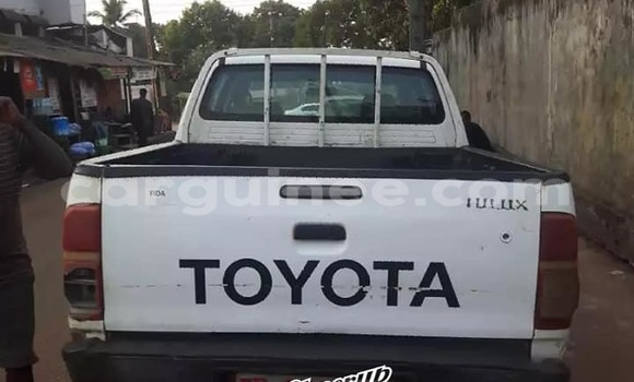 Acheter Occasion Voiture Toyota Hilux Blanc à Conakry, Conakry Acheter Occasion Voiture Toyota Hilux Blanc à Conakry, Conakry
