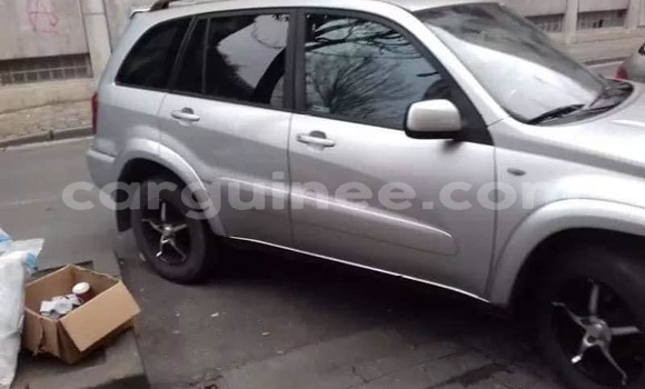 Acheter Occasion Voiture Toyota RAV4 Gris à Conakry, Conakry Acheter Occasion Voiture Toyota RAV4 Gris à Conakry, Conakry