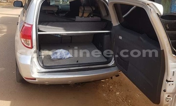 Acheter Occasion Voiture Toyota RAV4 Gris à Conakry, Conakry Acheter Occasion Voiture Toyota RAV4 Gris à Conakry, Conakry