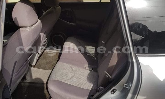 Acheter Occasion Voiture Toyota RAV4 Gris à Conakry, Conakry Acheter Occasion Voiture Toyota RAV4 Gris à Conakry, Conakry