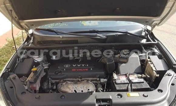 Acheter Occasion Voiture Toyota RAV4 Gris à Conakry, Conakry Acheter Occasion Voiture Toyota RAV4 Gris à Conakry, Conakry