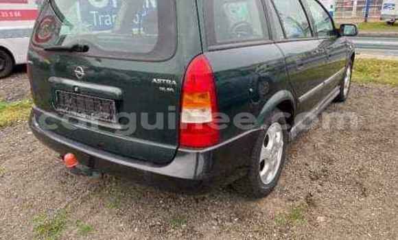 Acheter Occasion Voiture Opel Astra Vert à Conakry, Conakry Acheter Occasion Voiture Opel Astra Vert à Conakry, Conakry