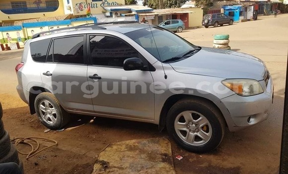Buy Used Toyota RAV4 Silver Car in Conakry in Conakry