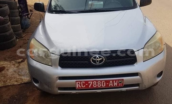 Acheter Occasion Voiture Toyota RAV4 Gris à Conakry, Conakry Acheter Occasion Voiture Toyota RAV4 Gris à Conakry, Conakry