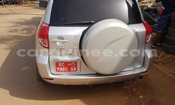 Acheter Occasion Voiture Toyota RAV4 Gris à Conakry, Conakry Acheter Occasion Voiture Toyota RAV4 Gris à Conakry, Conakry