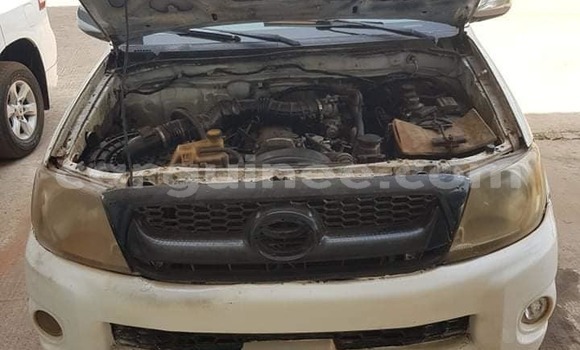 Acheter Occasion Voiture Toyota Hilux Blanc à Conakry, Conakry Acheter Occasion Voiture Toyota Hilux Blanc à Conakry, Conakry