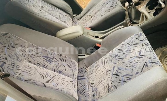 Acheter Occasion Voiture Mazda 323 Gris à Conakry, Conakry Acheter Occasion Voiture Mazda 323 Gris à Conakry, Conakry