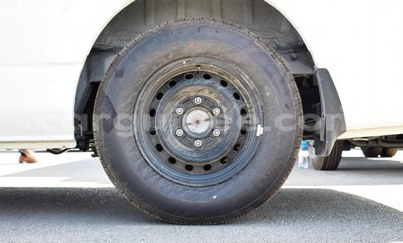 Buy Import Toyota Hiace White Car in Import - Dubai in Conakry Buy Import Toyota Hiace White Car in Import - Dubai in Conakry