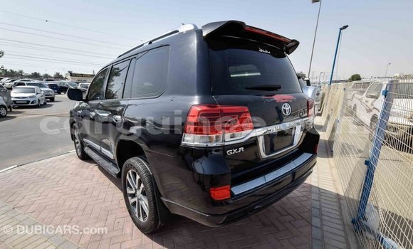 Buy Import Toyota Land Cruiser Black Car in Import - Dubai in Conakry Buy Import Toyota Land Cruiser Black Car in Import - Dubai in Conakry
