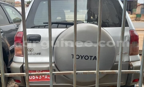 Acheter Occasion Voiture Toyota RAV4 Gris à Conakry, Conakry Acheter Occasion Voiture Toyota RAV4 Gris à Conakry, Conakry