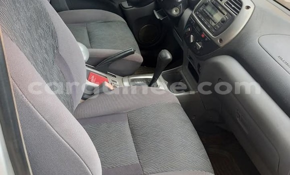 Acheter Occasion Voiture Toyota RAV4 Gris à Conakry, Conakry Acheter Occasion Voiture Toyota RAV4 Gris à Conakry, Conakry