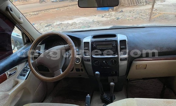 Acheter Occasion Voiture Toyota Land Cruiser Prado Blanc à Conakry, Conakry Acheter Occasion Voiture Toyota Land Cruiser Prado Blanc à Conakry, Conakry