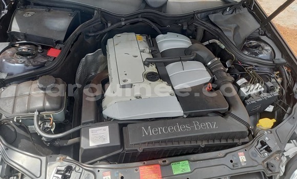 Acheter Occasion Voiture Mercedes-Benz C–Class Beige à Conakry, Conakry Acheter Occasion Voiture Mercedes-Benz C–Class Beige à Conakry, Conakry