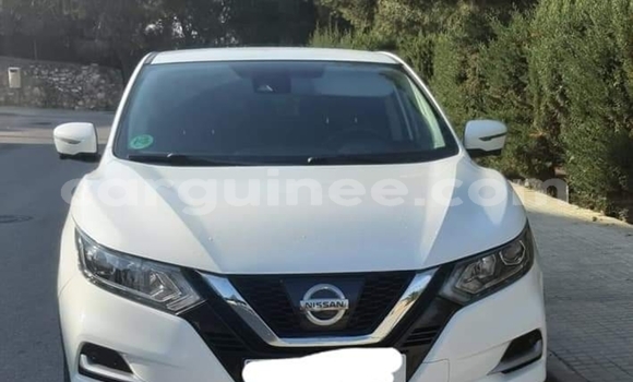 Buy Used Nissan Qashqai White Car in Conakry in Conakry Buy Used Nissan Qashqai White Car in Conakry in Conakry