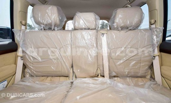 Acheter Import Voiture Toyota Land Cruiser Blanc à Import - Dubai, Conakry Acheter Import Voiture Toyota Land Cruiser Blanc à Import - Dubai, Conakry