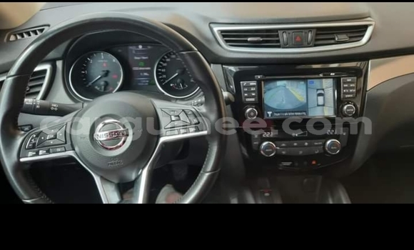 Buy Used Nissan Qashqai White Car in Conakry in Conakry Buy Used Nissan Qashqai White Car in Conakry in Conakry