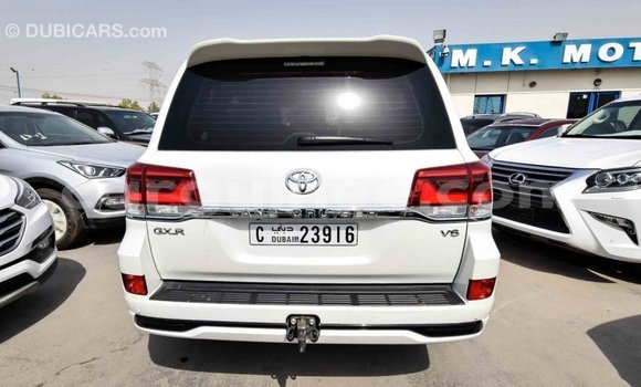 Acheter Import Voiture Toyota Land Cruiser Blanc à Import - Dubai, Conakry Acheter Import Voiture Toyota Land Cruiser Blanc à Import - Dubai, Conakry